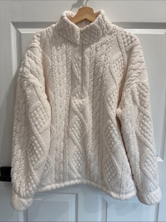 Gilly Hicks Jackets & Blazers - Gilly Hicks Cream Textured Sherpa Quarter-Zip Pullover